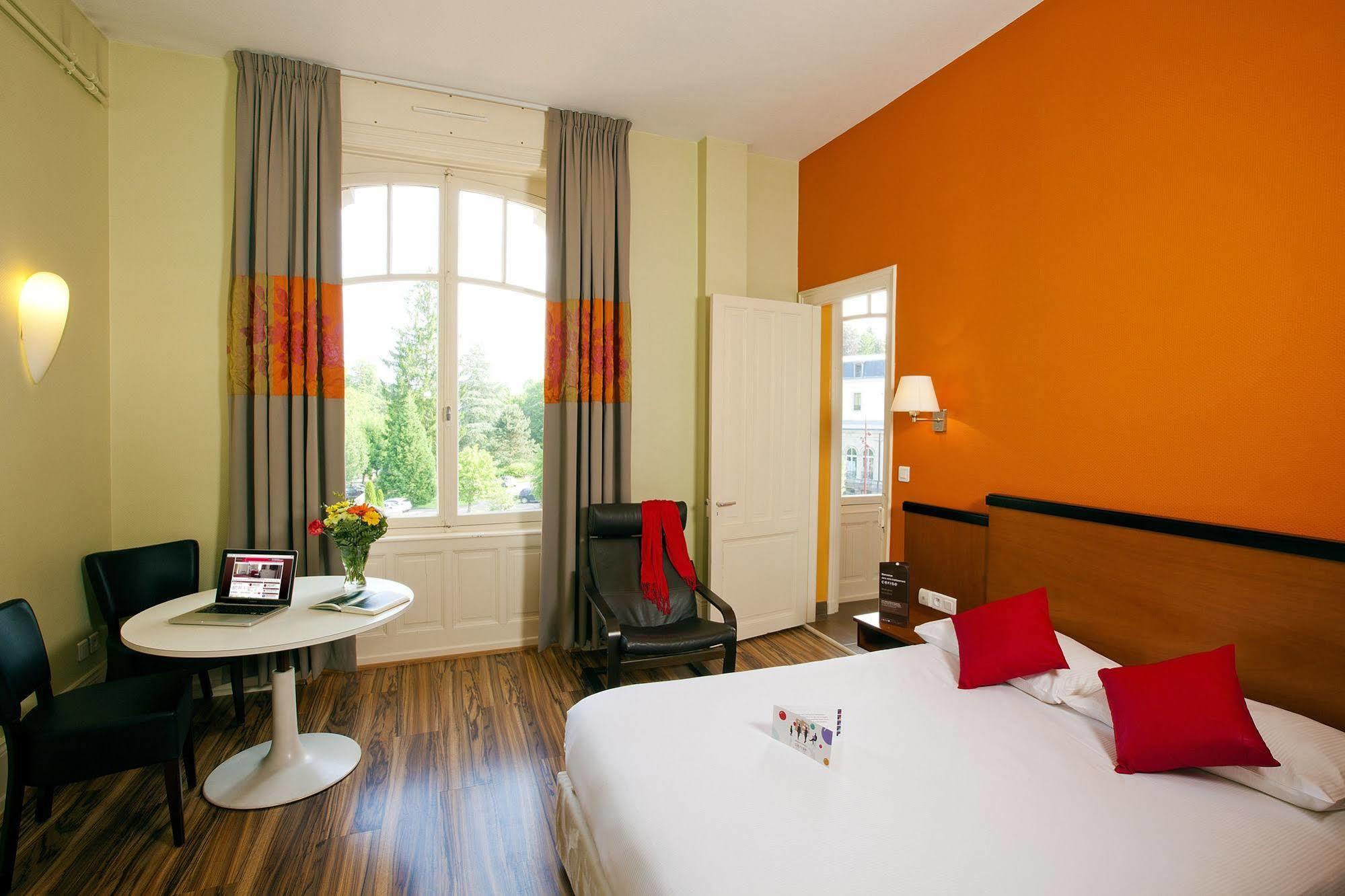 Hotels & Residences - Les Thermes Luxeuil-les-Bains Exteriör bild
