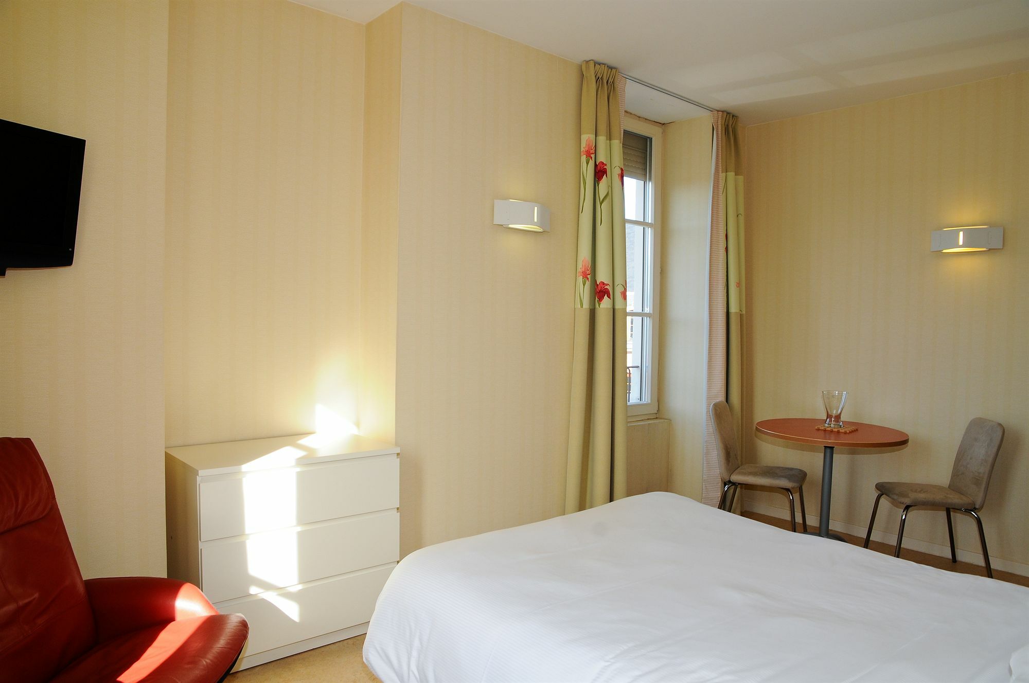Hotels & Residences - Les Thermes Luxeuil-les-Bains Exteriör bild