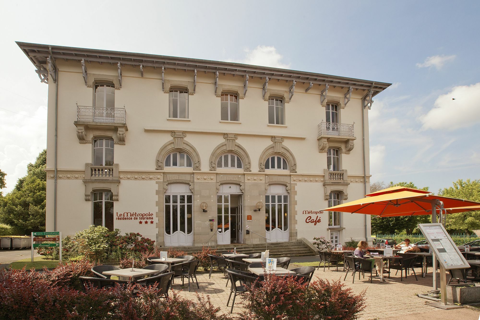 Hotels & Residences - Les Thermes Luxeuil-les-Bains Exteriör bild